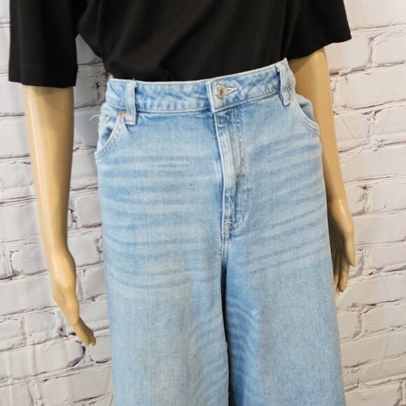 H&M - High waist culotte light wash blue jeans - Picture 6 of 11